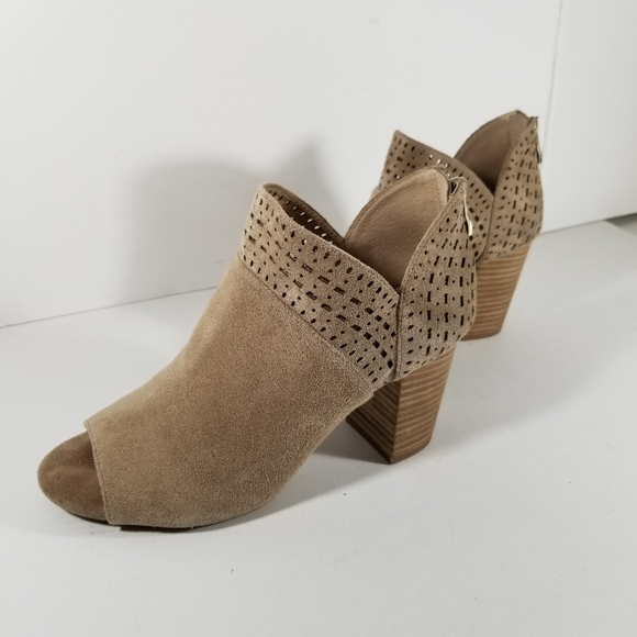 Antonio Melani Booties Women’s 8.5 B Suede Peep Toe Cut Out Ankle Boots Back Zip - Picture 2 of 6